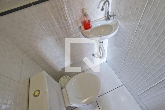Banheiro 3 de casa à venda com 6 quartos, 310m² em Jardim Peri, São Paulo