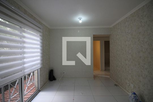 Sala de casa de condomínio para alugar com 3 quartos, 106m² em Suiço, São Bernardo do Campo
