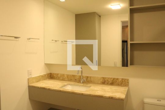 Banheiro de kitnet/studio à venda com 1 quarto, 27m² em Perdizes, São Paulo