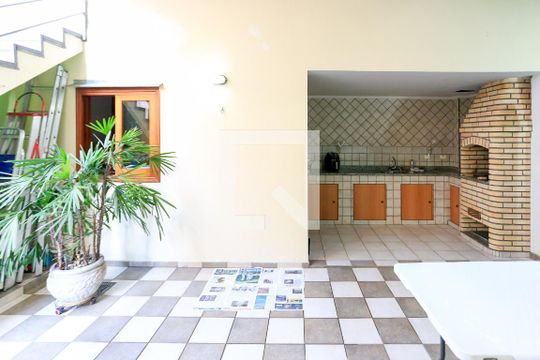 Quintal de casa à venda com 3 quartos, 170m² em Vila Butantã , São Paulo