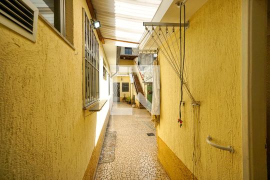 Quintal de casa à venda com 2 quartos, 120m² em Vila Antonina, São Paulo
