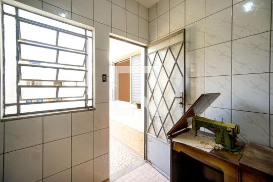 Quarto de serviço de casa à venda com 2 quartos, 120m² em Vila Antonina, São Paulo