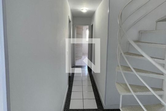 Sala de apartamento à venda com 3 quartos, 172m² em Santa Rosa, Niterói