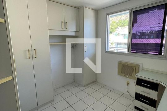 Quarto 1 de apartamento à venda com 3 quartos, 172m² em Santa Rosa, Niterói