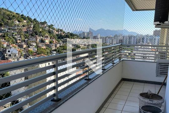 Sacada de apartamento à venda com 3 quartos, 172m² em Santa Rosa, Niterói