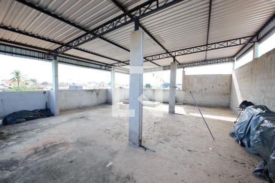 Área de Serviço de casa para alugar com 3 quartos, 360m² em Jardim das Bandeiras, Taubaté