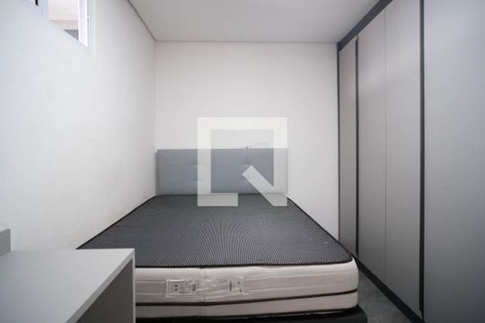 Quarto 1 de apartamento à venda com 2 quartos, 50m² em Vila Carmosina, São Paulo
