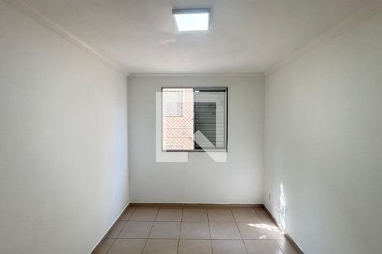 Quarto 1 de apartamento para alugar com 2 quartos, 46m² em Parque Sao Vicente, Santo André