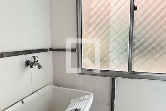 Área de Serviço de apartamento para alugar com 2 quartos, 46m² em Parque Sao Vicente, Santo André