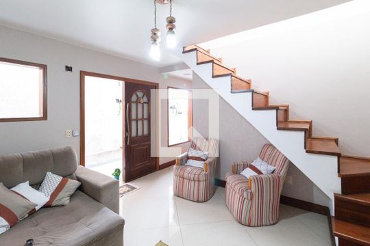 Sala de casa à venda com 3 quartos, 250m² em Jardim Planalto, Carapicuíba