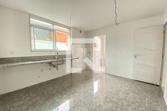 Apartamento à venda com 4 quartos, 195m² em Jardim Guanabara, Rio de Janeiro