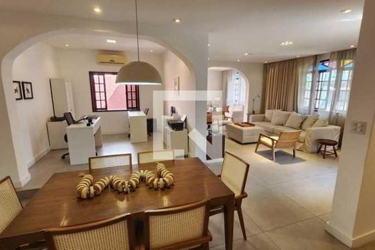 Casa à venda com 4 quartos, 384m² em Jardim Guanabara, Rio de Janeiro