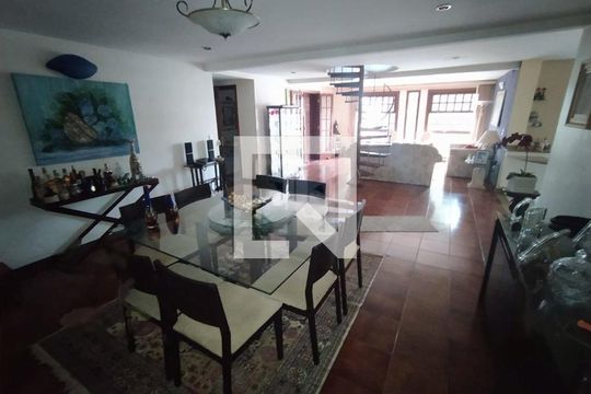 Casa à venda com 4 quartos, 378m² em Jardim Guanabara, Rio de Janeiro