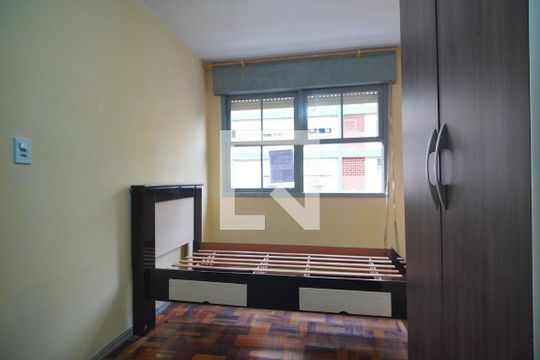 Quarto 1 de apartamento à venda com 2 quartos, 67m² em Petrópolis, Porto Alegre