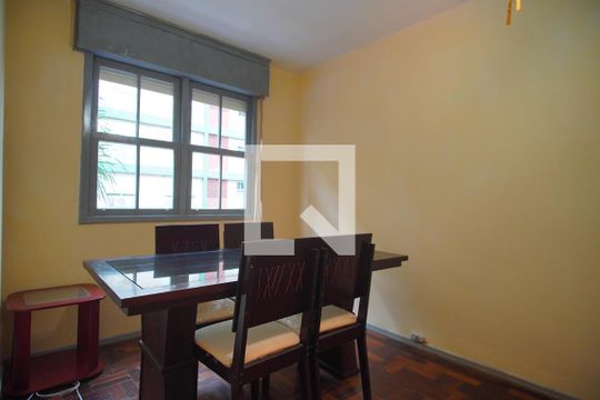 Sala de apartamento à venda com 2 quartos, 67m² em Petrópolis, Porto Alegre