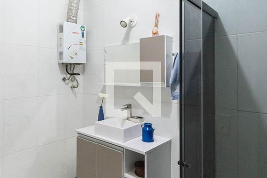 Banheiro de apartamento para alugar com 2 quartos, 60m² em Vila Isabel, Rio de Janeiro