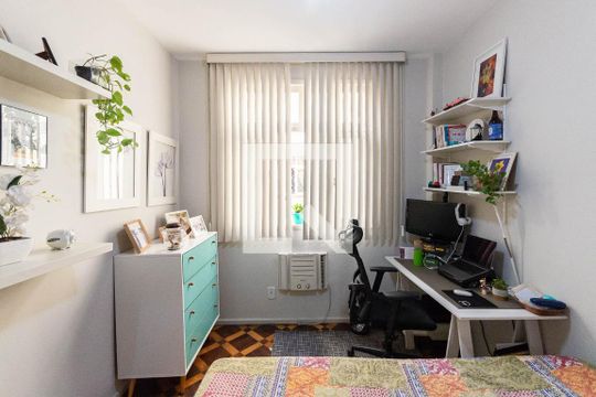 Quarto 1 de apartamento à venda com 2 quartos, 60m² em Vila Isabel, Rio de Janeiro