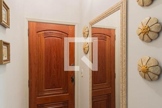 Sala de apartamento à venda com 2 quartos, 60m² em Vila Isabel, Rio de Janeiro