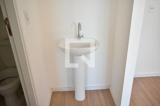 Banheiro de apartamento para alugar com 2 quartos, 35m² em Planalto Paulista, São Paulo