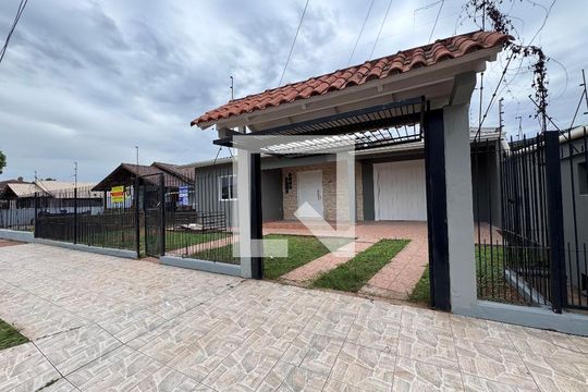Fachada de casa à venda com 3 quartos, 110m² em Santos Dumont, São Leopoldo