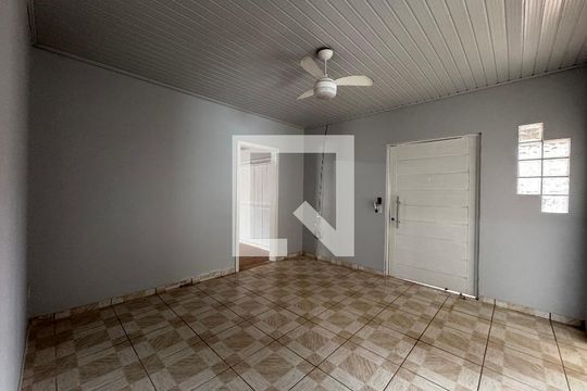 Casa à venda com 3 quartos, 110m² em Santos Dumont, São Leopoldo
