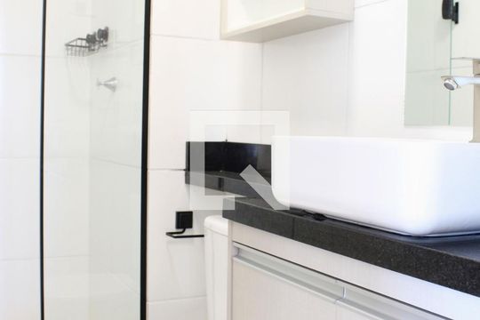Banheiro de apartamento para alugar com 2 quartos, 37m² em Belenzinho, São Paulo