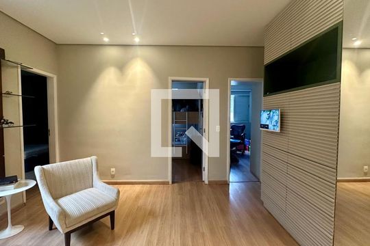 Quarto de casa à venda com 3 quartos, 287m² em Serra, Belo Horizonte