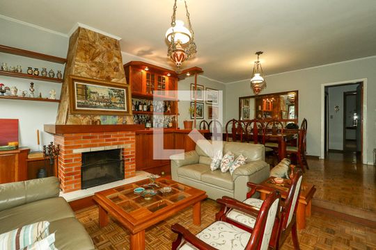 Casa à venda com 3 quartos, 226m² em Jardim Sabará, Porto Alegre