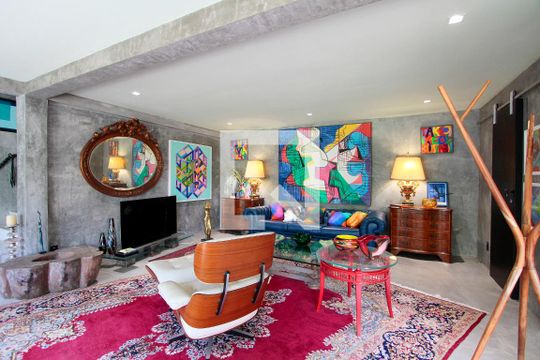 Sala   de casa de condomínio à venda com 4 quartos, 560m² em Itanhangá, Rio de Janeiro