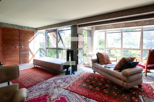 Sala   de casa de condomínio à venda com 4 quartos, 560m² em Itanhangá, Rio de Janeiro