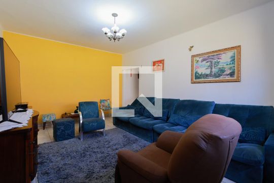 Casa à venda com 4 quartos, 212m² em Chora Menino, São Paulo