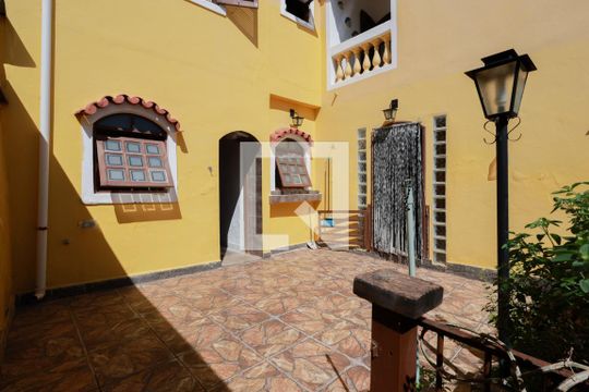 Casa 2 - Quintal de casa à venda com 4 quartos, 212m² em Chora Menino, São Paulo