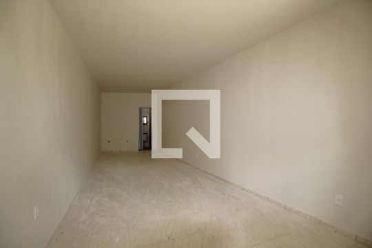 Quarto de kitnet/studio para alugar com 1 quarto, 25m² em Taquara, Rio de Janeiro