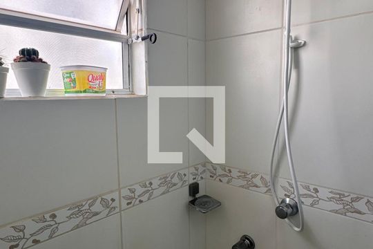 Banheiro Social de apartamento à venda com 2 quartos, 48m² em Jardim Nova Europa, Campinas