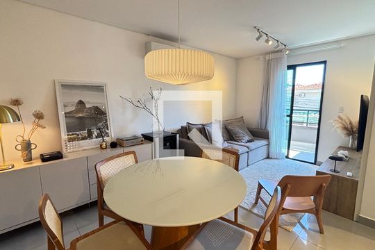 Sala de apartamento para alugar com 3 quartos, 74m² em Jardim, Santo André