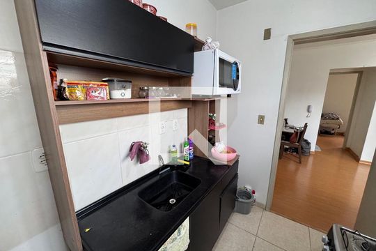 Cozinha  de apartamento à venda com 1 quarto, 50m² em Centro, São Leopoldo