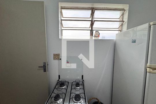 Cozinha  de apartamento à venda com 1 quarto, 50m² em Centro, São Leopoldo