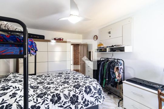 Quarto 1 da Casa 1 de casa à venda com 4 quartos, 300m² em Sacomã, São Paulo