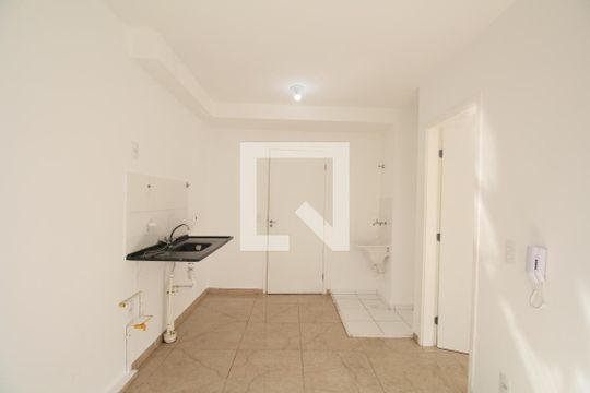 Sala/Cozinha de apartamento para alugar com 1 quarto, 27m² em Vila Nova das Belezas, São Paulo