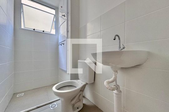 Banheiro Social de apartamento para alugar com 2 quartos, 45m² em Recreio, Rio de Janeiro