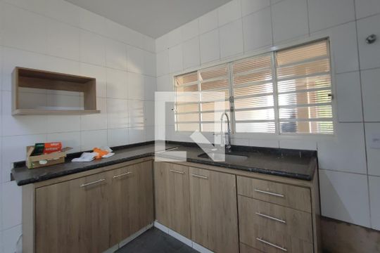 Cozinha de casa à venda com 2 quartos, 220m² em Parque Santa Bárbara, Campinas