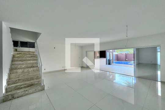 Casa de Condomínio à venda com 4 quartos, 662m² em Recreio dos Bandeirantes, Rio de Janeiro