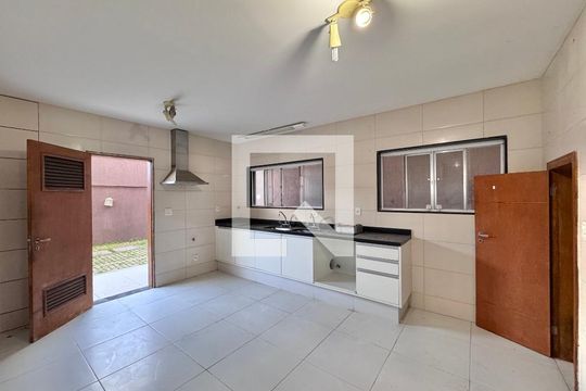Cozinha de casa de condomínio à venda com 4 quartos, 662m² em Recreio dos Bandeirantes, Rio de Janeiro