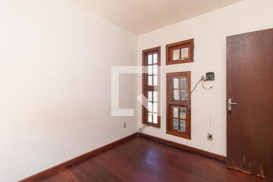 Quarto 2 de casa para alugar com 5 quartos, 300m² em Cavalhada, Porto Alegre