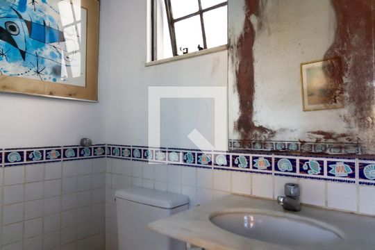 Lavabo de casa à venda com 4 quartos, 190m² em Botafogo, Rio de Janeiro
