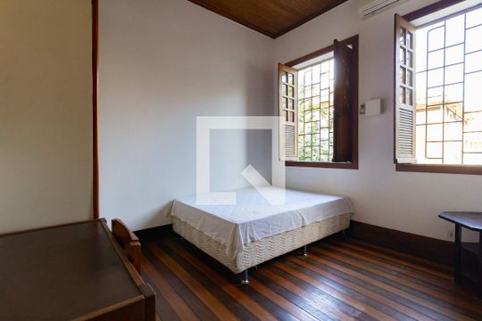 Quarto 2 de casa à venda com 4 quartos, 190m² em Botafogo, Rio de Janeiro