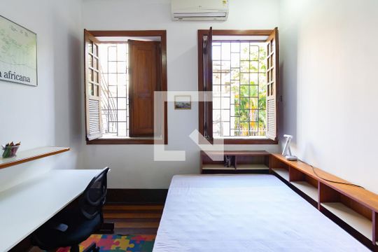Quarto 1 de casa à venda com 4 quartos, 190m² em Botafogo, Rio de Janeiro