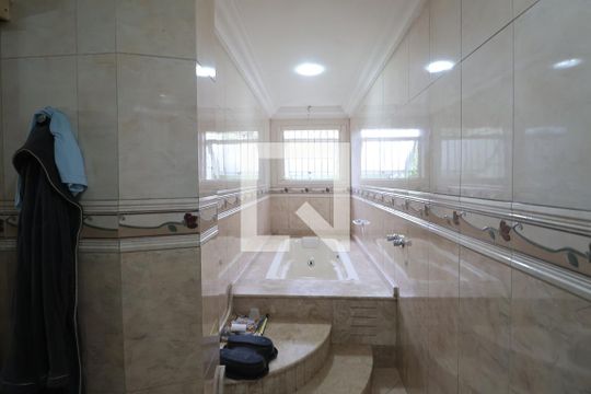 Banheiro da Suíte 1 de casa para alugar com 6 quartos, 438m² em Nossa Senhora das Gracas, Canoas