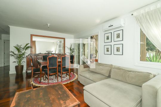 Sala de apartamento à venda com 3 quartos, 178m² em Petrópolis, Porto Alegre