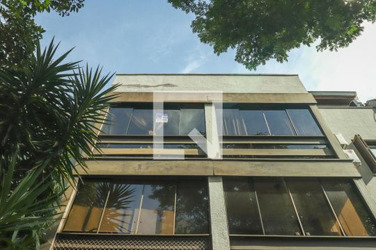 Fachada de apartamento à venda com 3 quartos, 178m² em Petrópolis, Porto Alegre